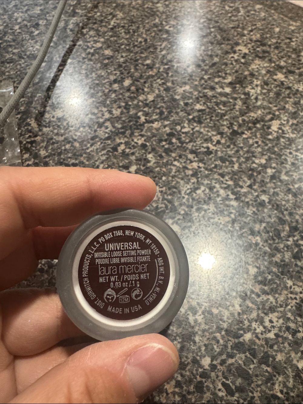 Laura Mercier Mini Translucent Setting Powder - Picture 2 of 2